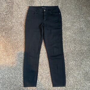 miss poured in blue Mid-Rise Cigarette Ankle Jean, Size 6, Black
